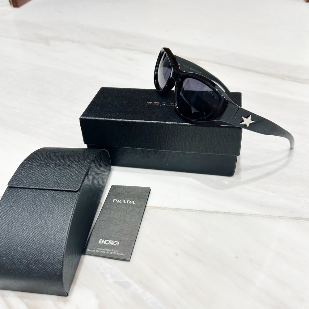 ❤️NWT Prada Star Sunglasses❤️